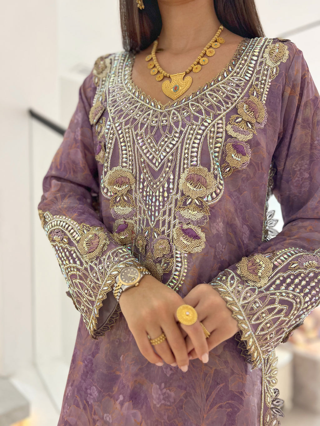 Luxury Mukhawir - Fully Handcraited